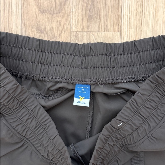 Old Navy High-Waisted SleekTech Joggers - Picture 7 of 7